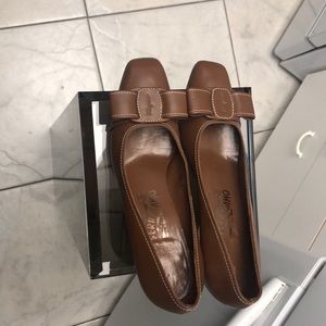 Ferragamo Women’s 2.8 Inch High heel Size 7B